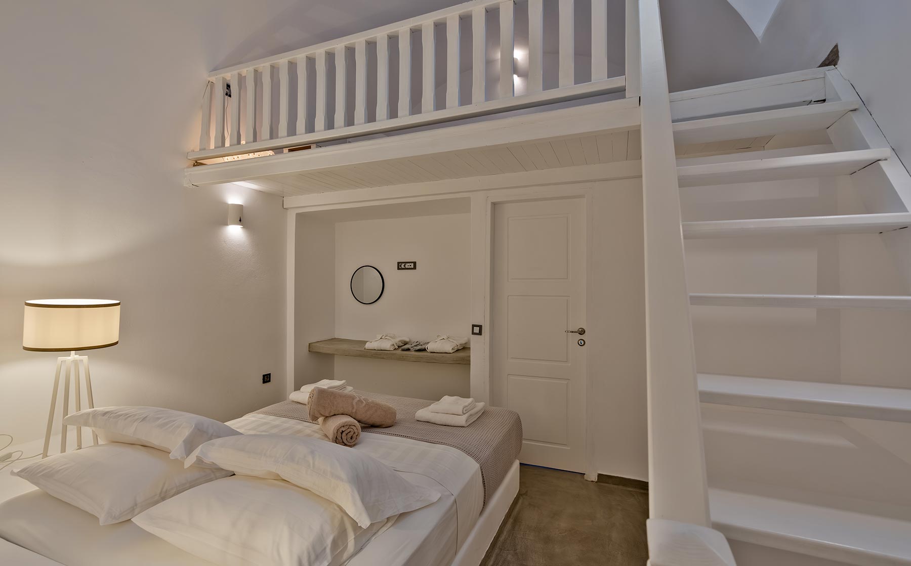 Topos Exclusive Villas & Suites | Santorini, Mykonos