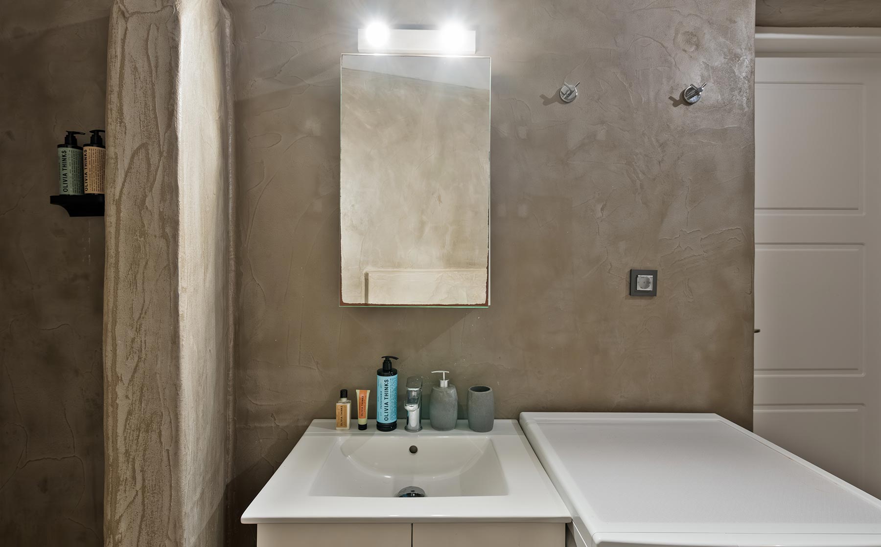 Topos Exclusive Villas & Suites | Santorini, Mykonos