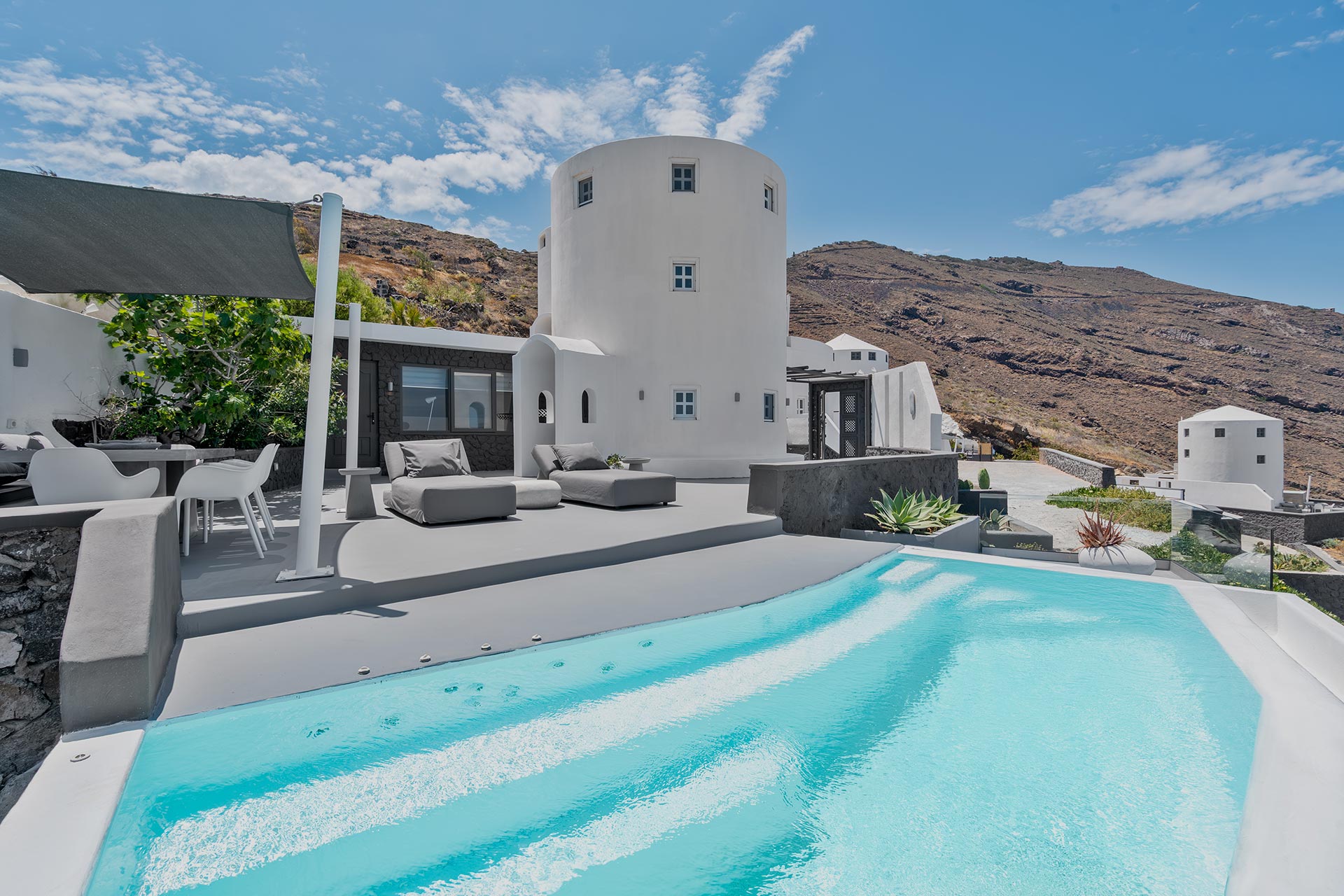 Topos Exclusive Villas & Suites | Santorini, Mykonos