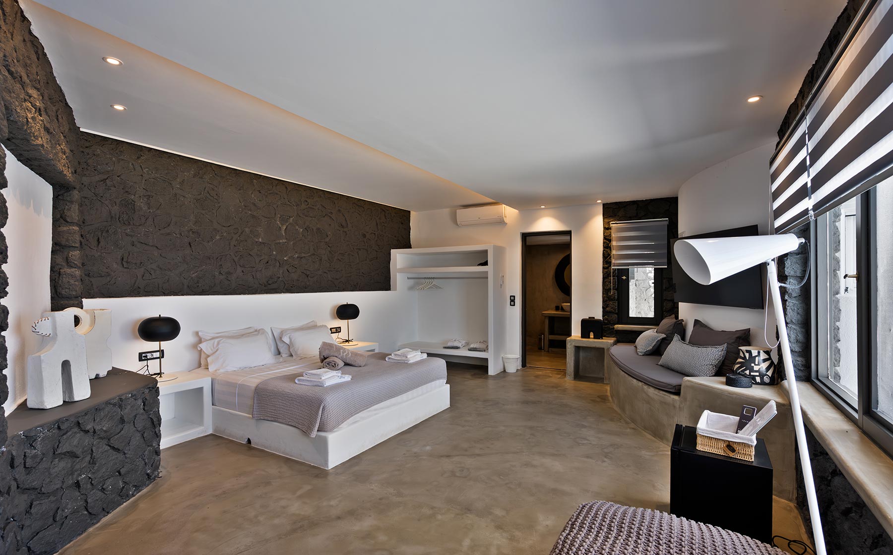 Topos Exclusive Villas & Suites | Santorini, Mykonos