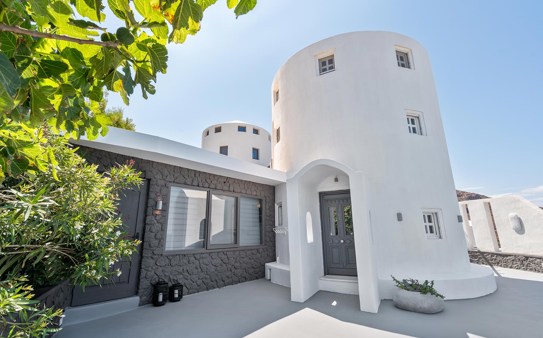 Topos Exclusive Villas & Suites | Santorini, Mykonos